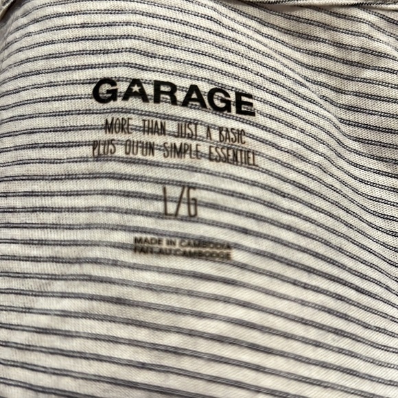 🌸3 FOR 5🌸 Garage stripped T shirt - Picture 2 of 2